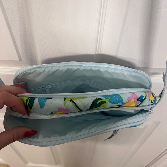 Vera Bradley Crossbody EUC - Picture 3 of 8